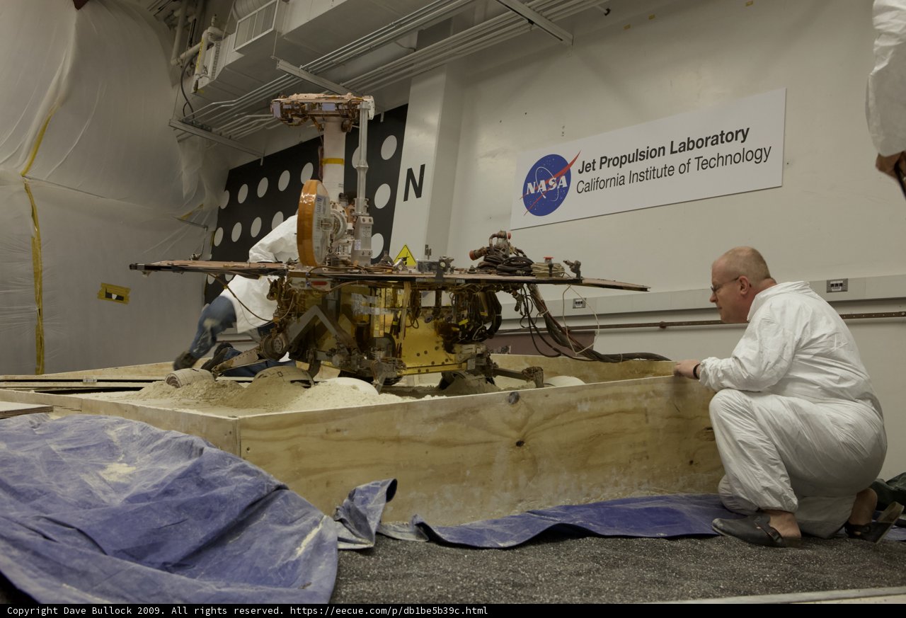 NASA Engineers Building and Testing Mars Rover