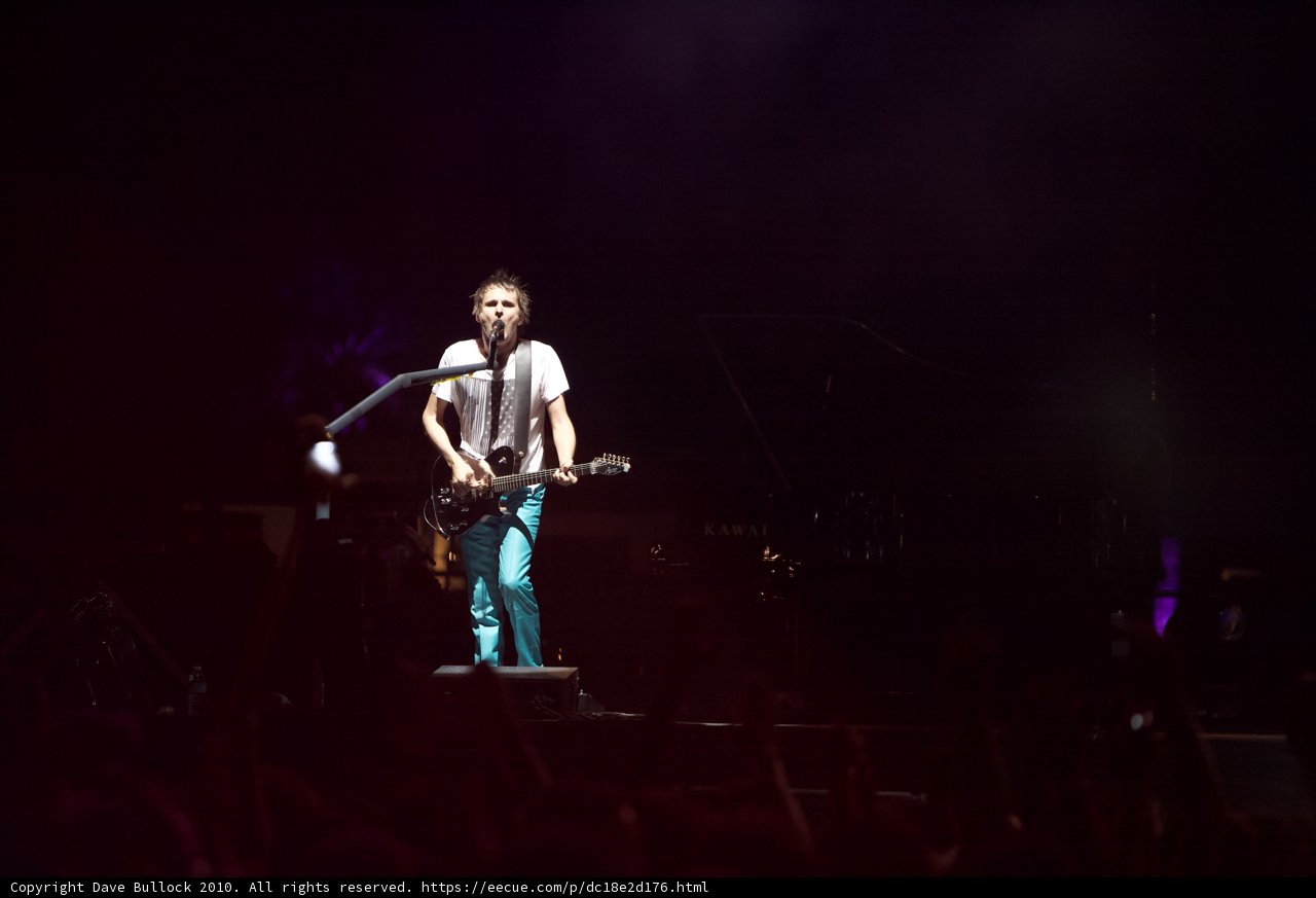 Matthew Bellamy steals the show with his guitar at Coachella