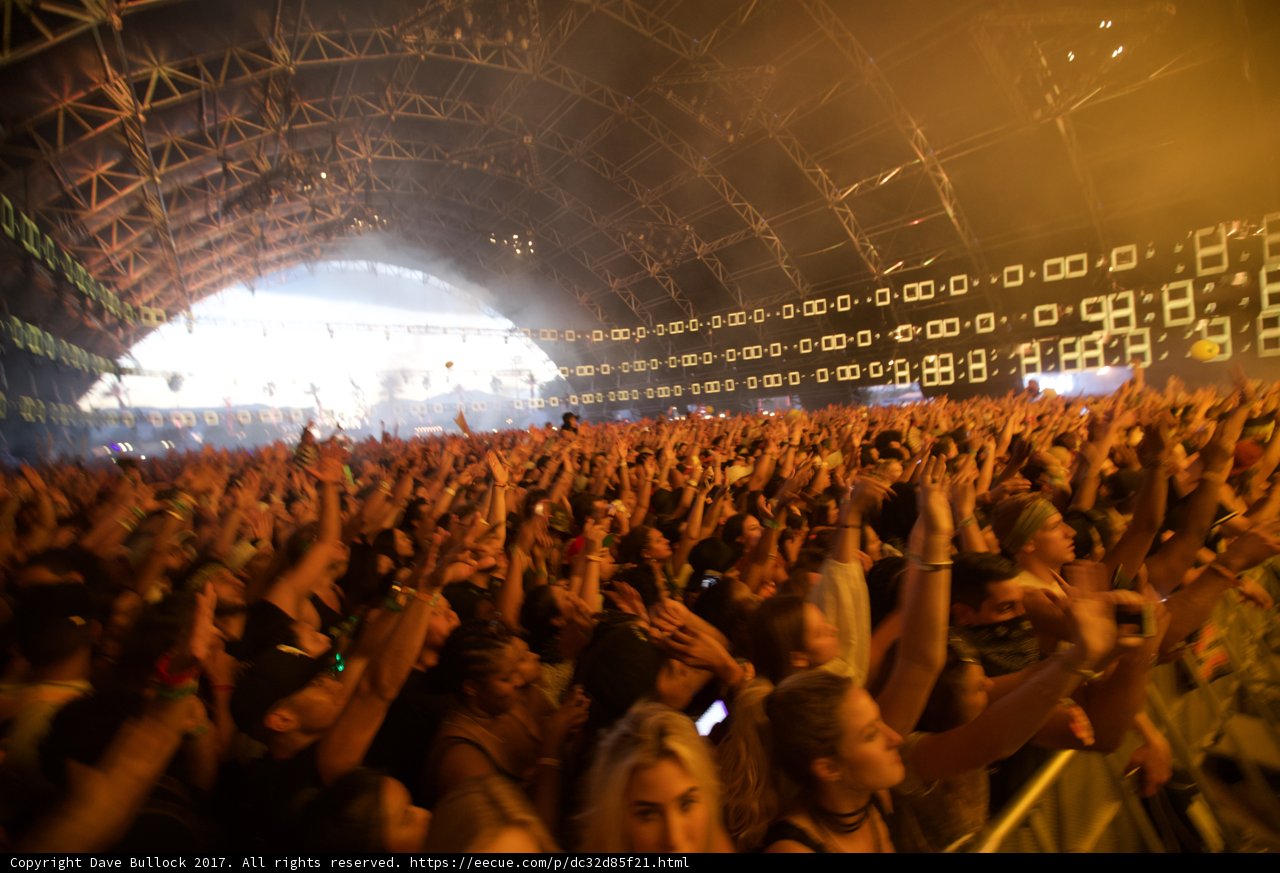 Electric Crowd