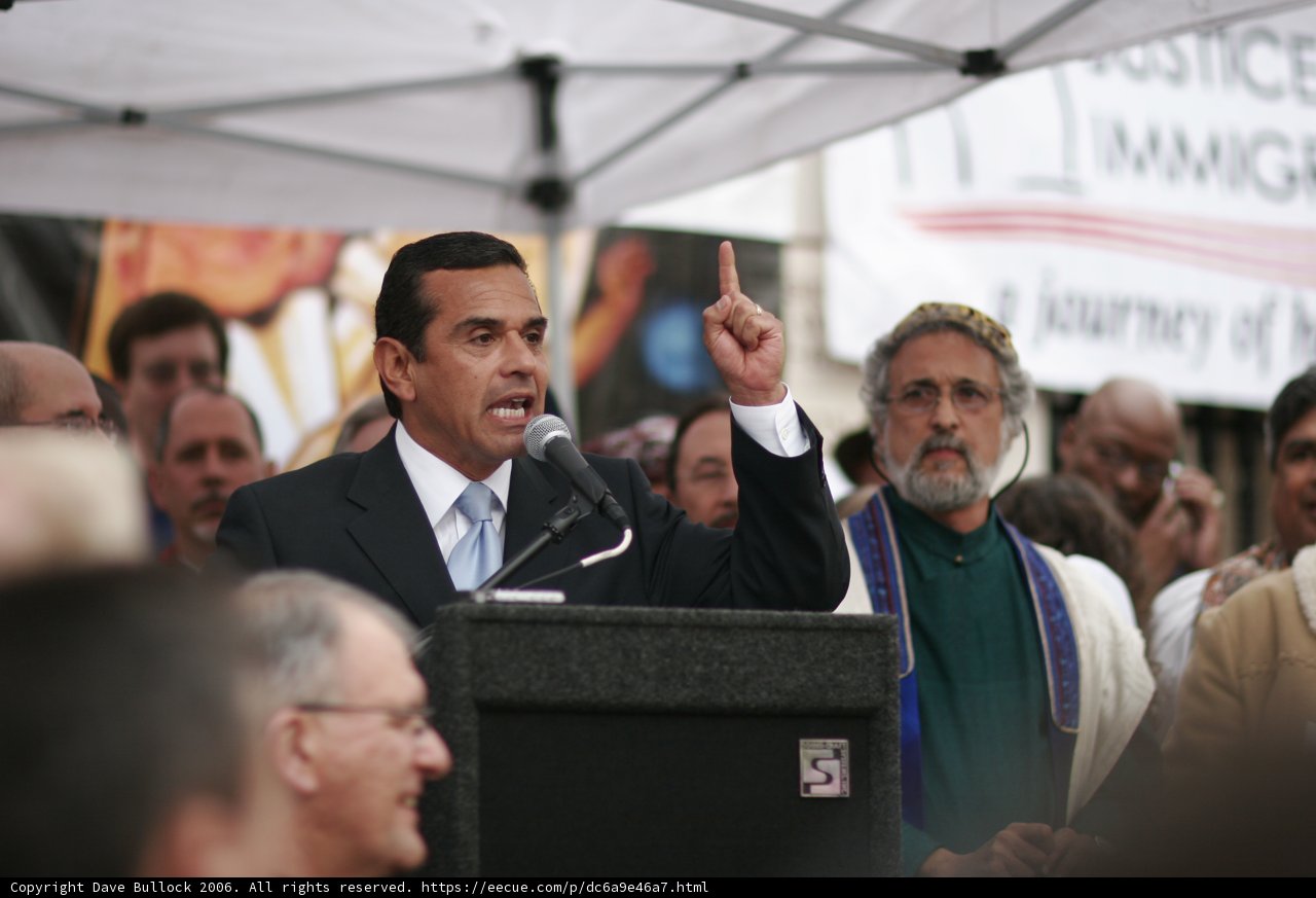 Antonio Villaraigosa delivers a powerful speech at a rally