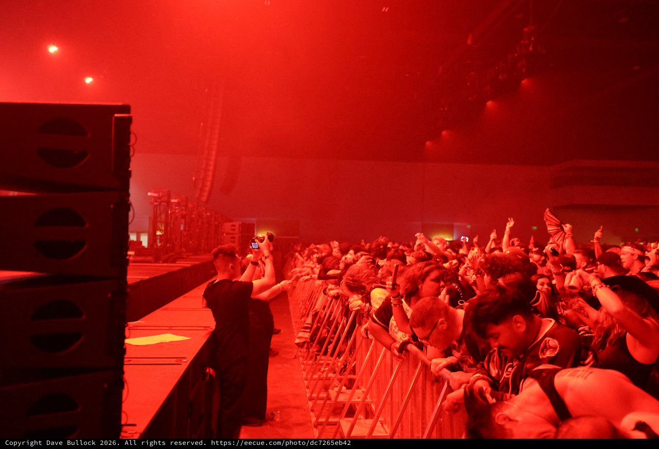 Sea of Fans Ignited in Red at Wobbleland 2026