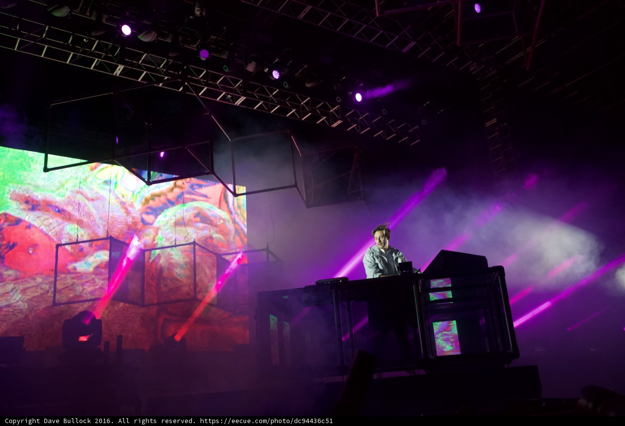 Flume Lights Up the Stage