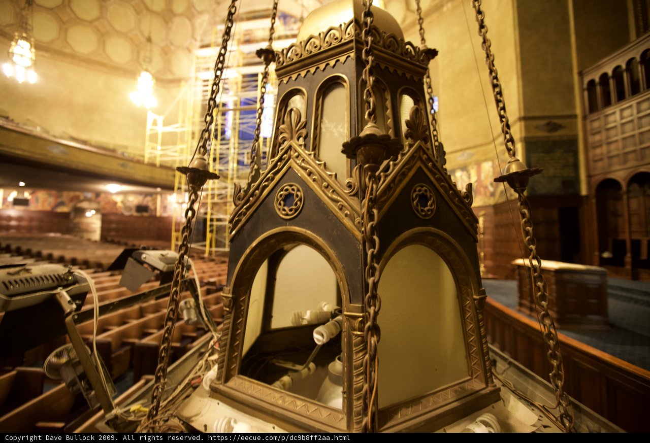 The Mysterious Crypt of the Old Temple of Israel in Chicago