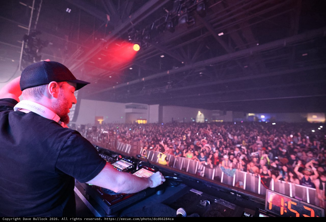 DJ Commands Massive Crowd at Wobbleland 2026