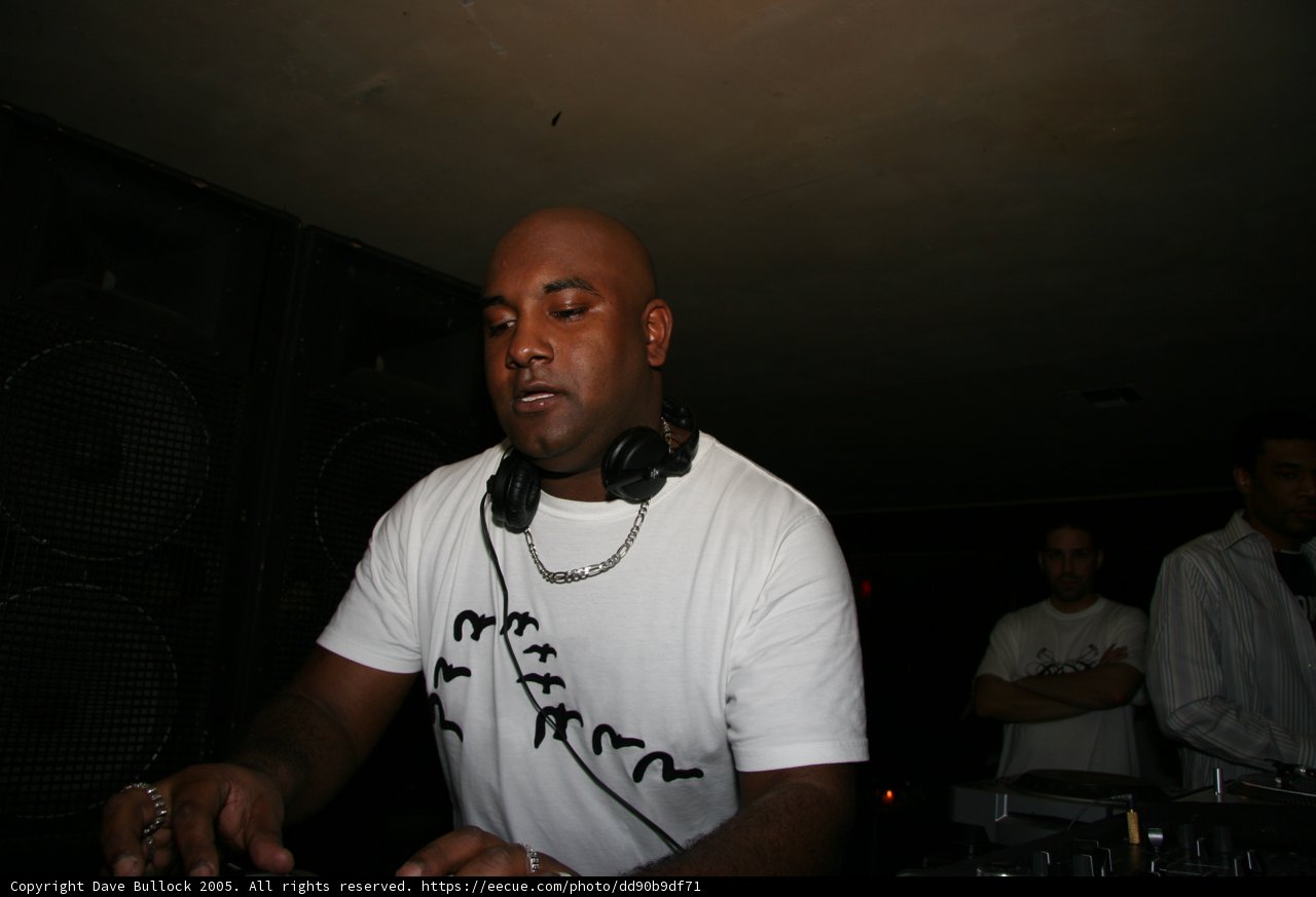 DJ Set in Full Motion