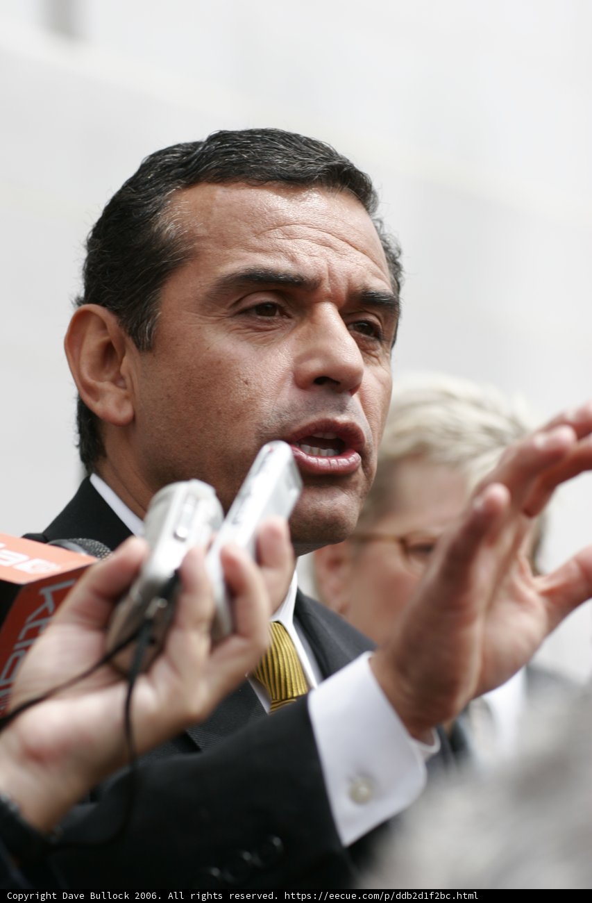 Antonio Villaraigosa Addresses Crowd During School Walkout