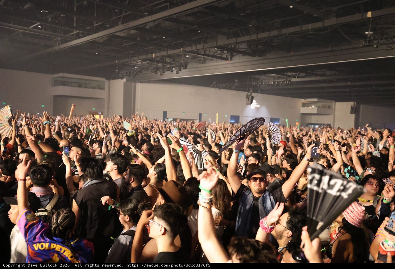 Massive Indoor EDM Crowd Erupts at Wobbleland 2026