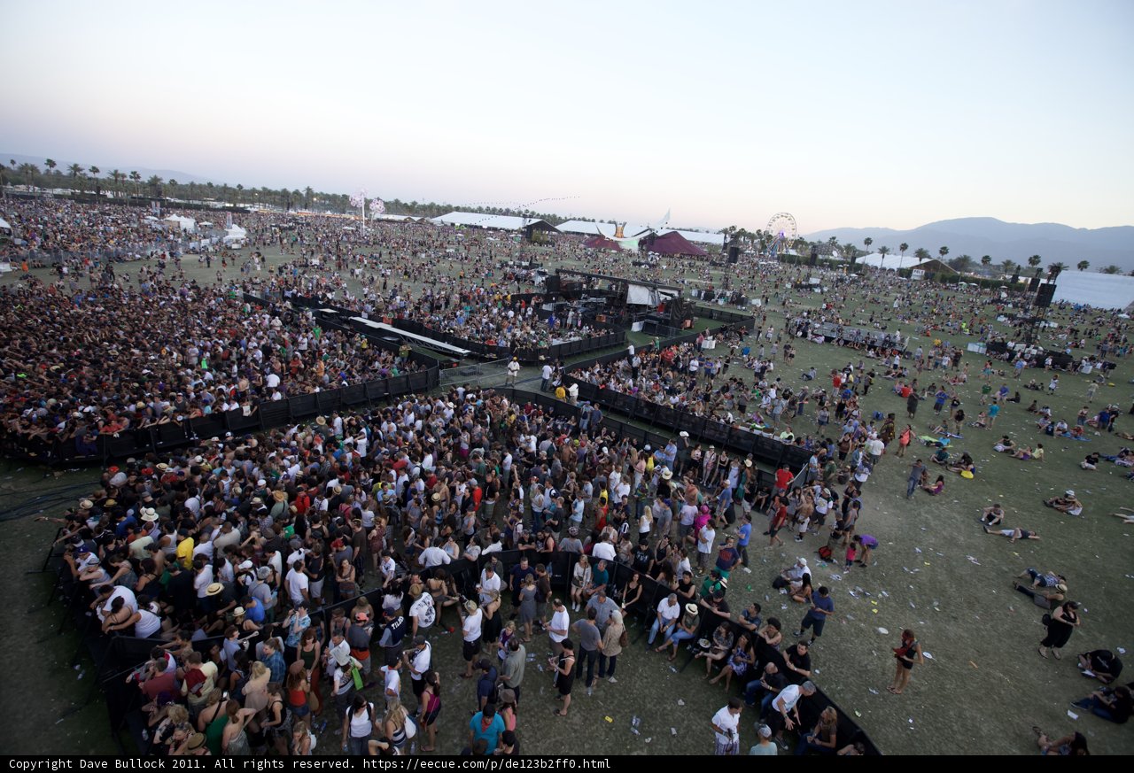 The Roaring Crowd at Coachella 2011