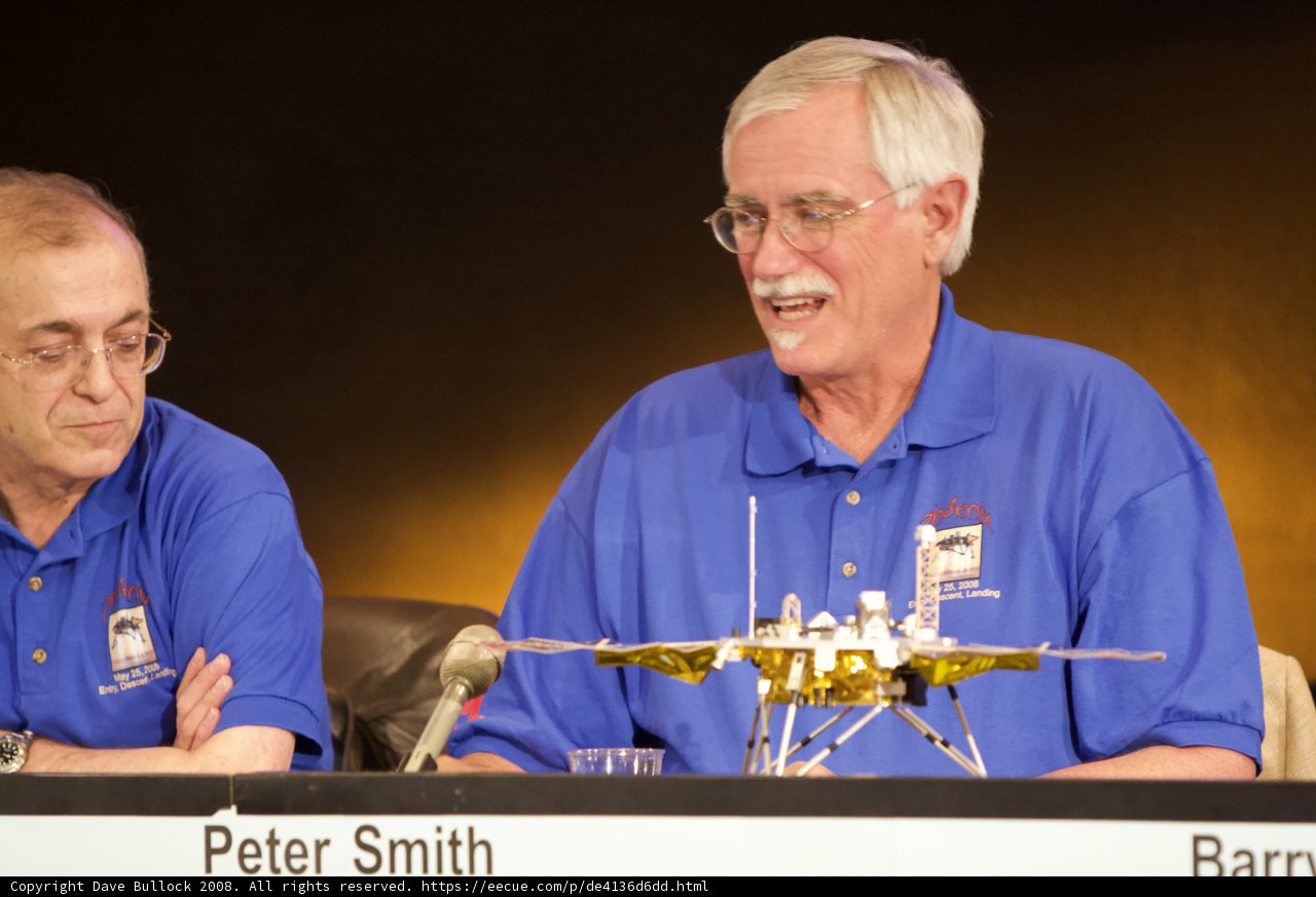 Charles Elachi and a Colleague Discuss the Phoenix Landing