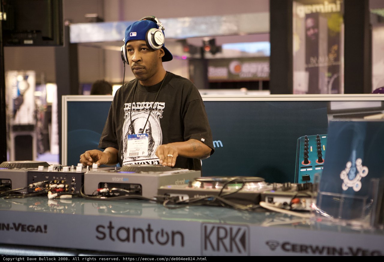 DJ Roc Raida Spinning at the 2008 NAMM Show