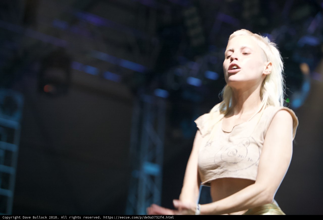 Yolandi Visser Shines in Gold at Coachella Solo Performance