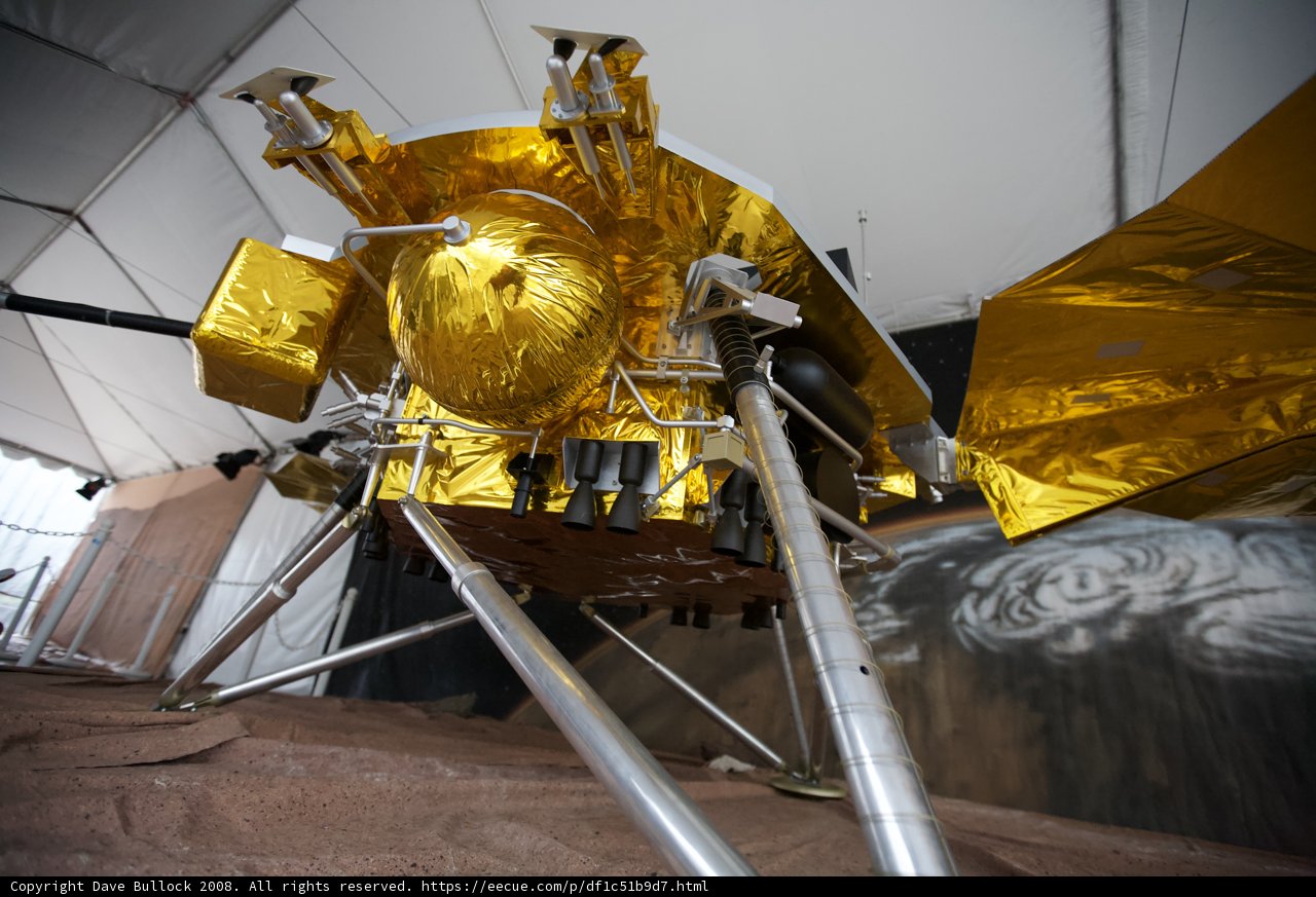 Mysterious Metallic Object on Mars