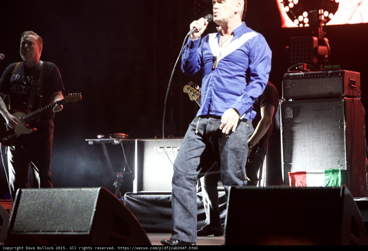 Morrissey Full Body Blue Shirt Guitarist Capitol Records Tee Italian Flag Fender Monitors Stage
