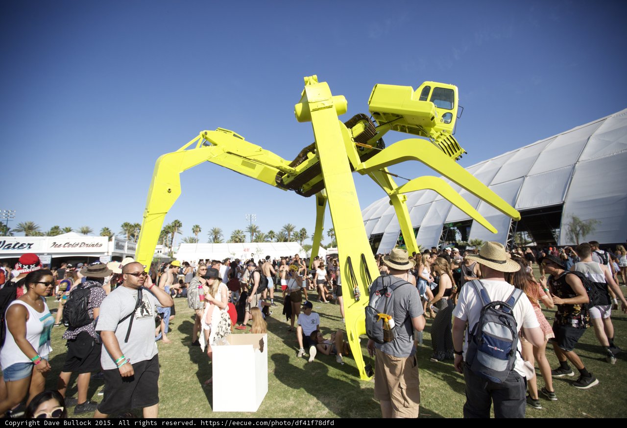 Crane Sculpture Crowd