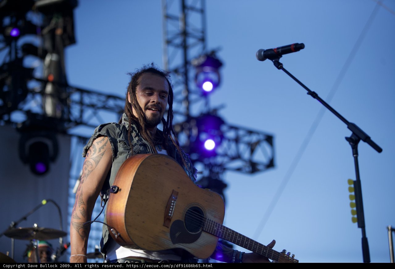 Michael Franti's Acoustic Performance at Coachella 2009