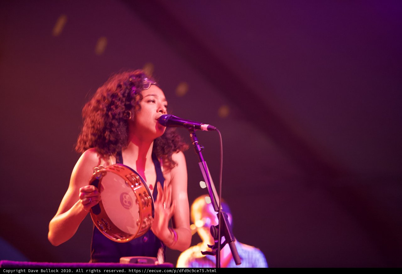 Corinne Bailey Rae's Lively Performance with her Guitar and Tambourine