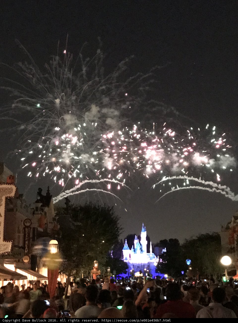 Disneyland Fireworks Spectacular Captivates the Night Sky
