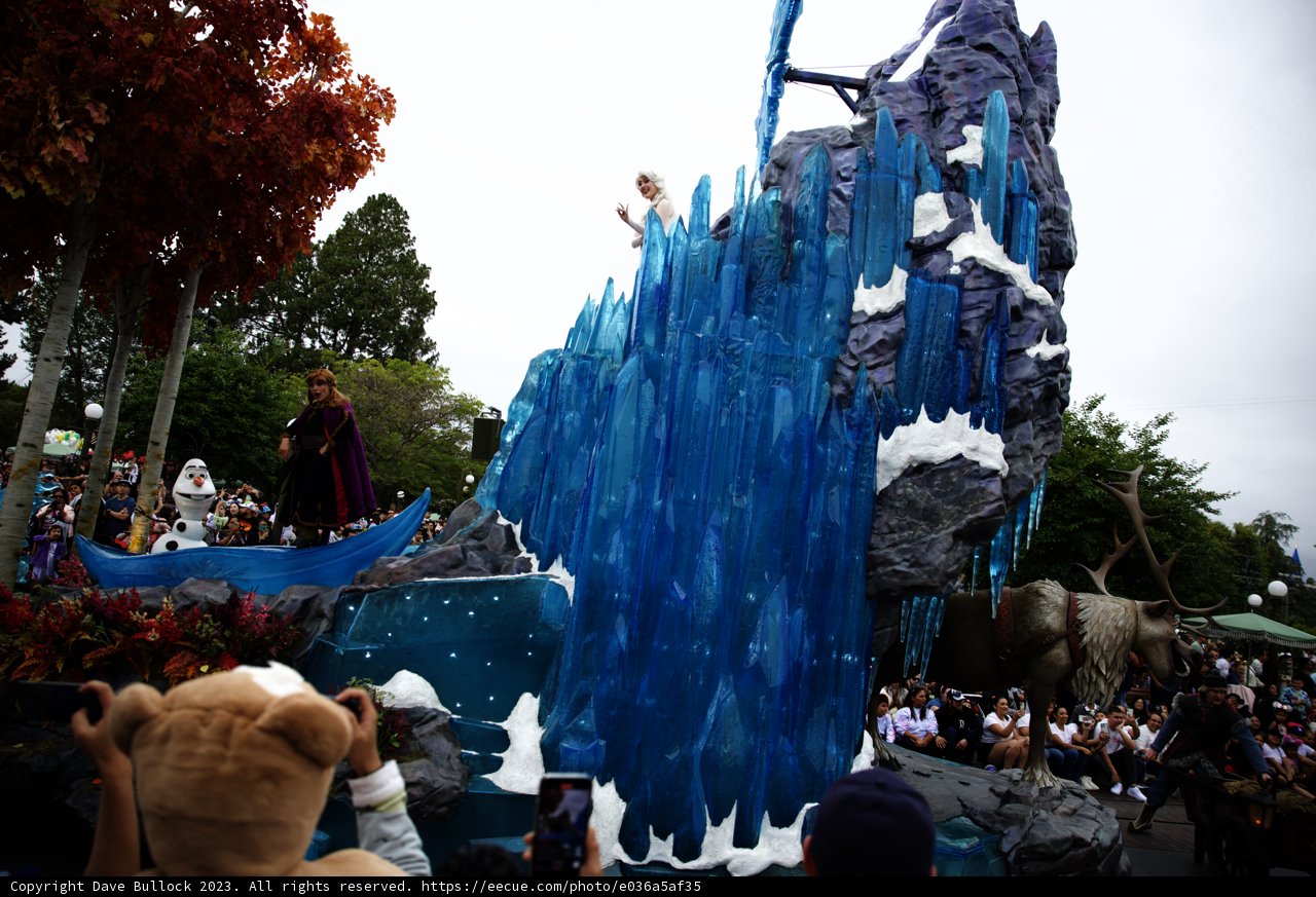 The Frosty Float Spectacle at Disneyland Parade