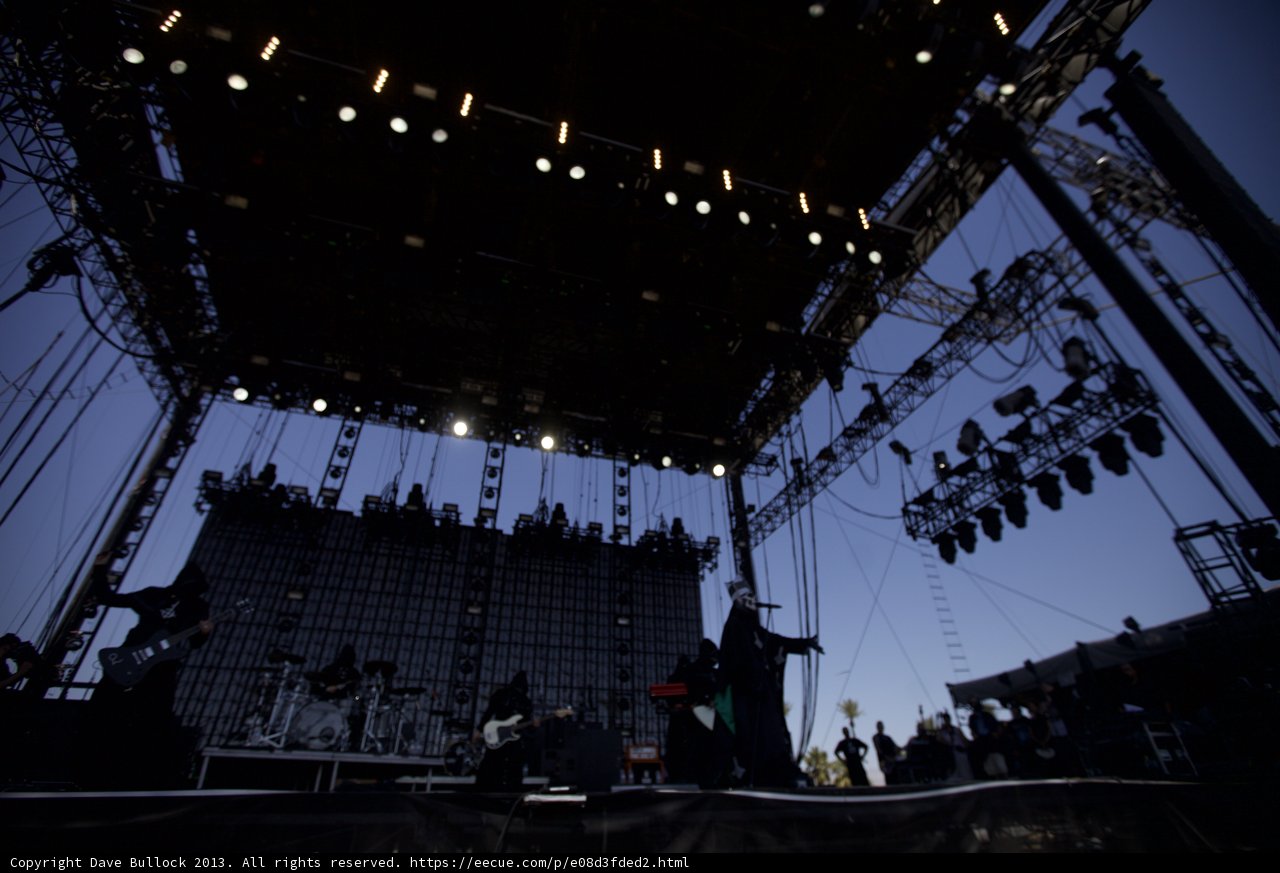 Electrifying Concert Performance Under the Open Sky