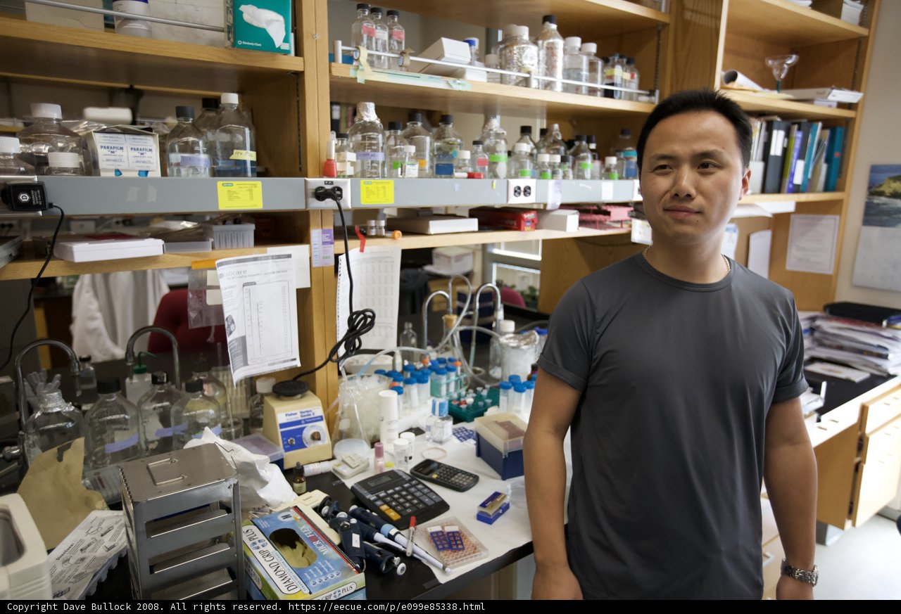 Scientist at UCLA nano lab