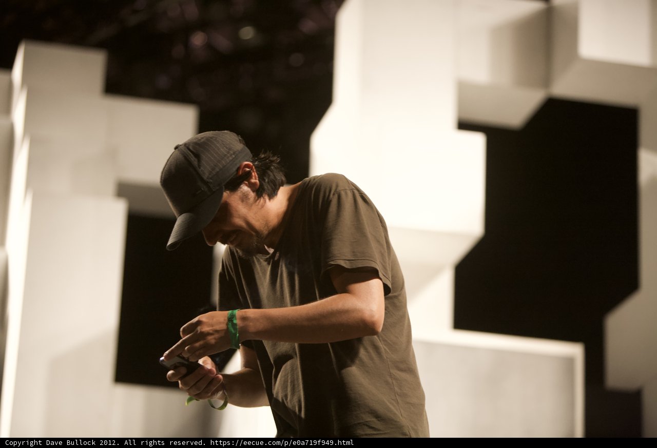 Amon Tobin: Checking His Messages