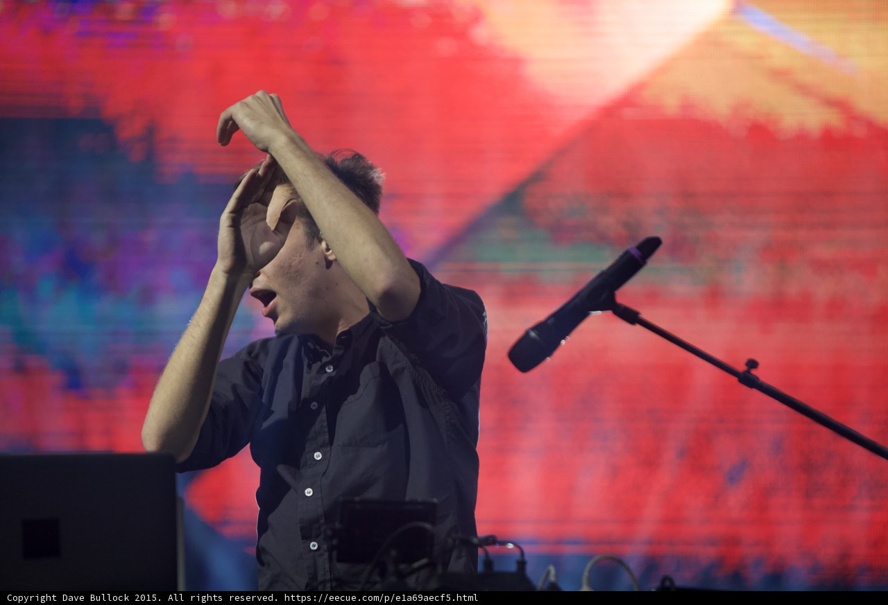 Flume Hand on Head Red Orange
