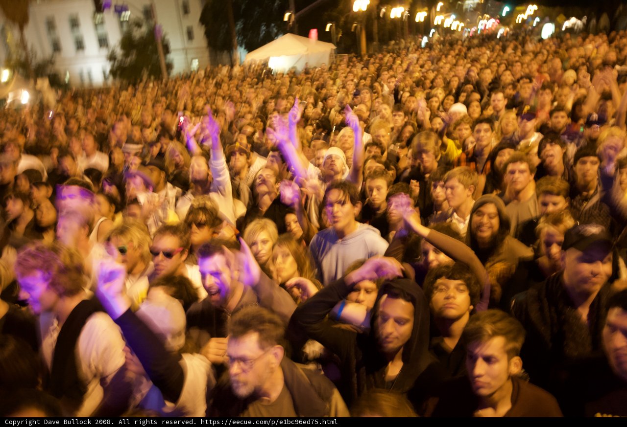 Robin Schulz Rocks Out with 25-Person Crowd at 2008 Detour Concert