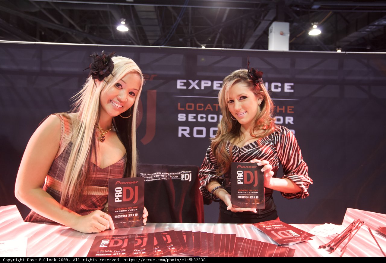 Fashionistas at NAMM Expo