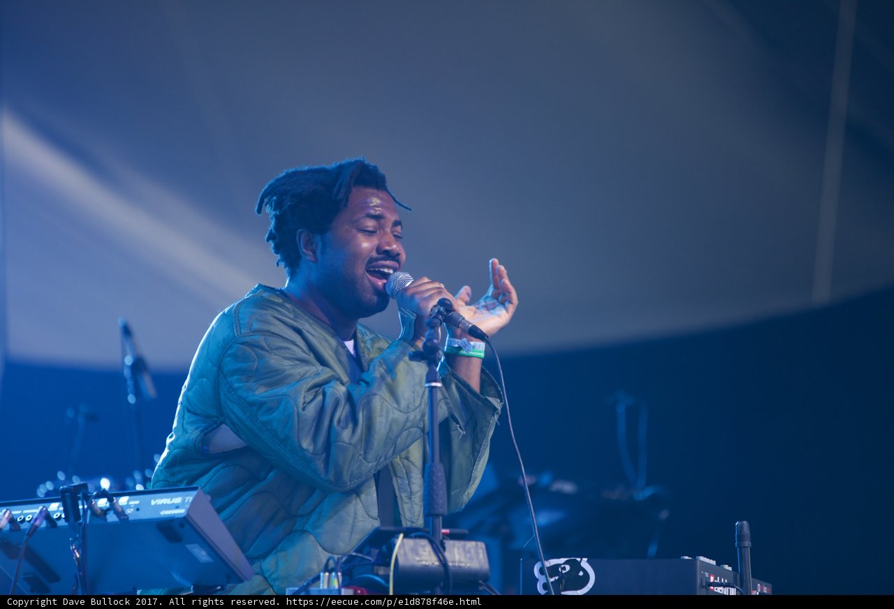 Sampha Rocks the Stage at Coachella 2017