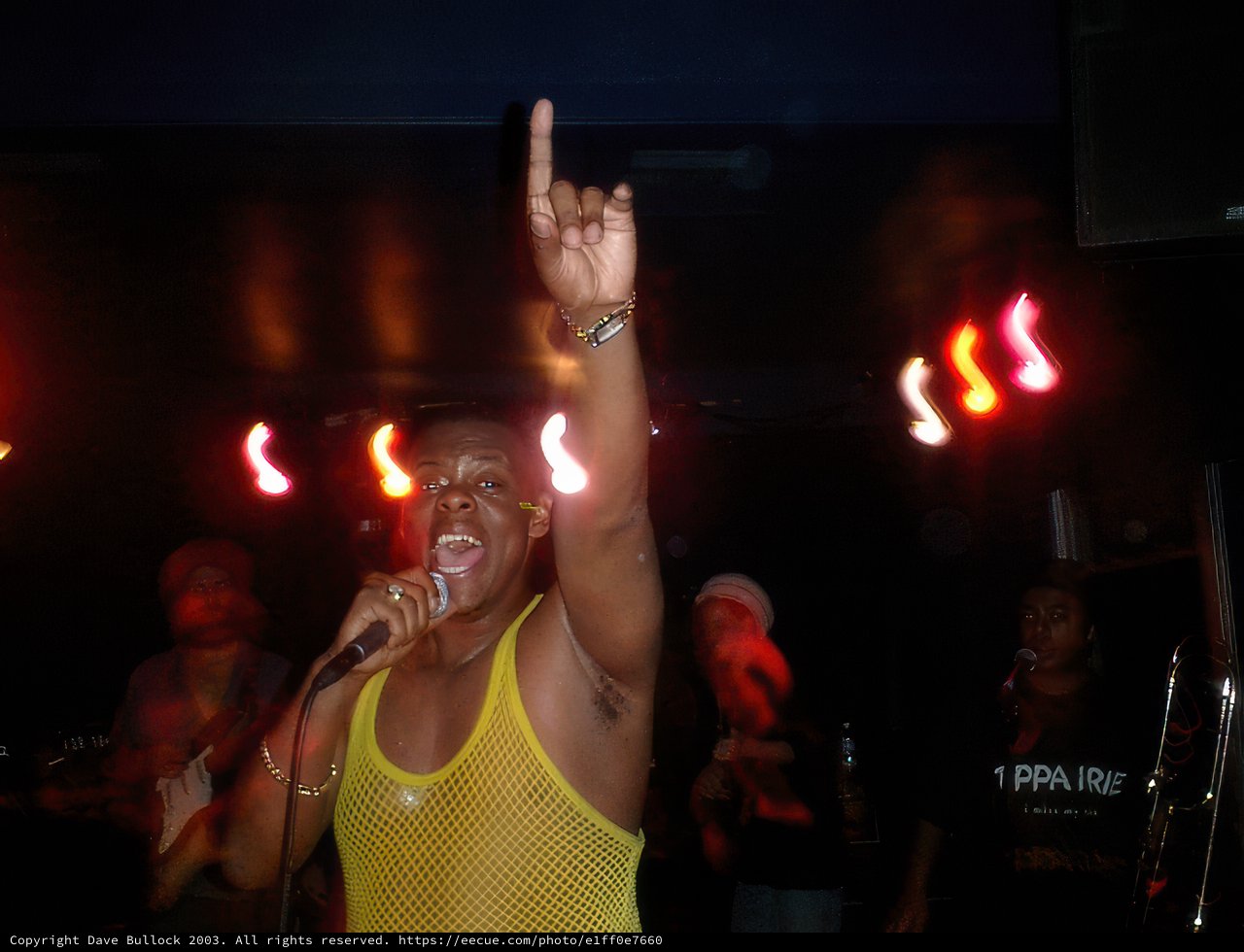 Tippa Irie Live at Dubclub 2003