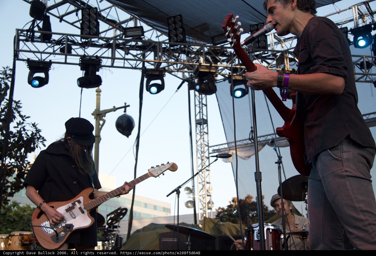 Grooving under the Spotlight