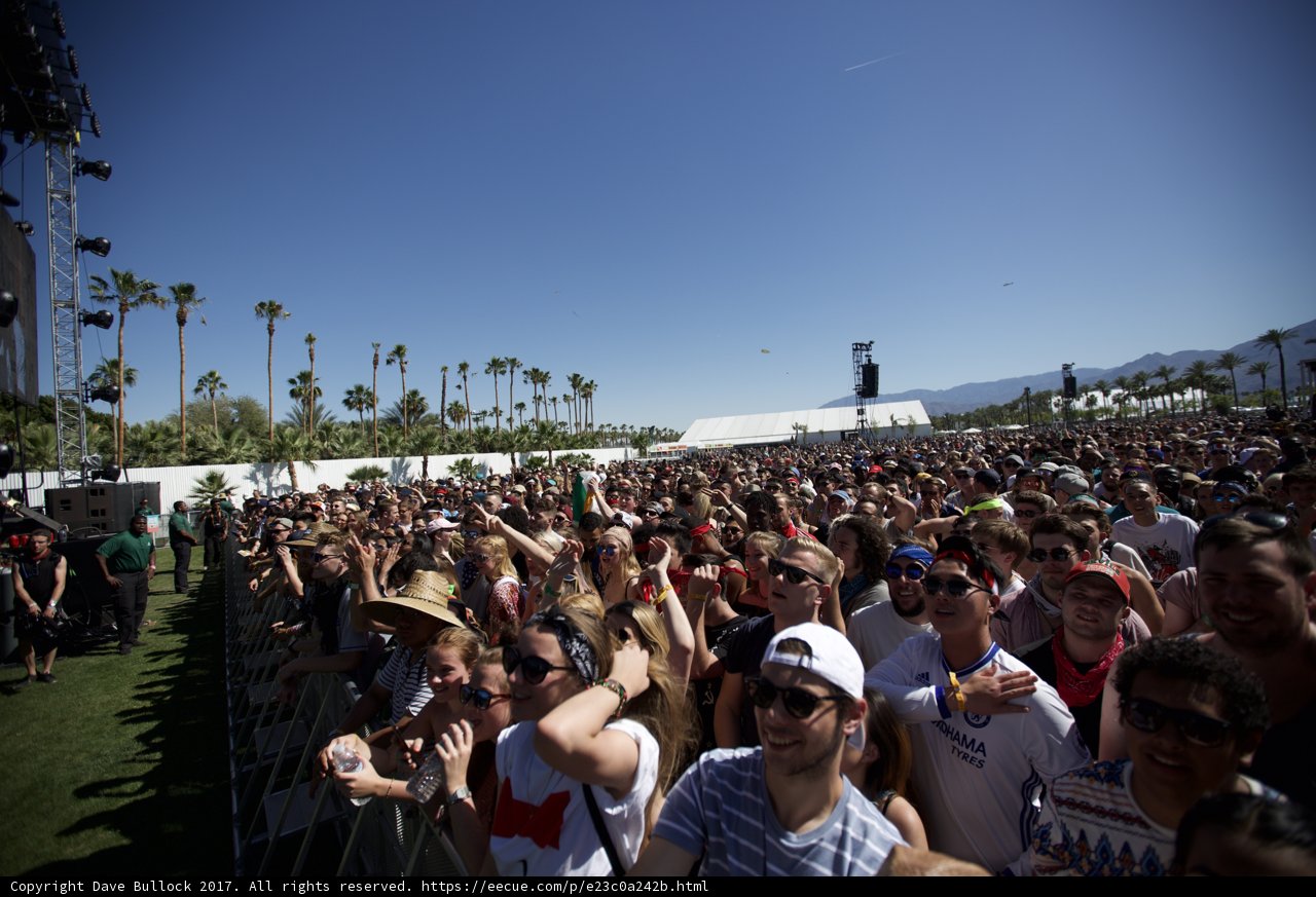 Coachella Crowd Soaks Up the Sun