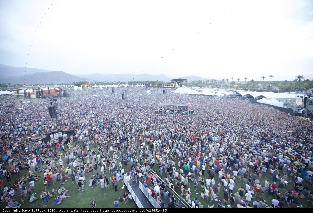 Coachella 2010: A Sea of Music Fans
