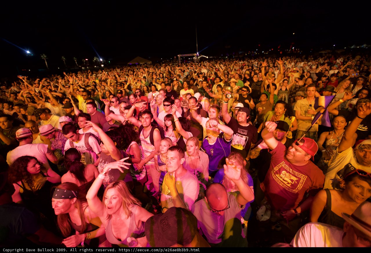 Coachella 2009: A Night Sky Full of Music and People