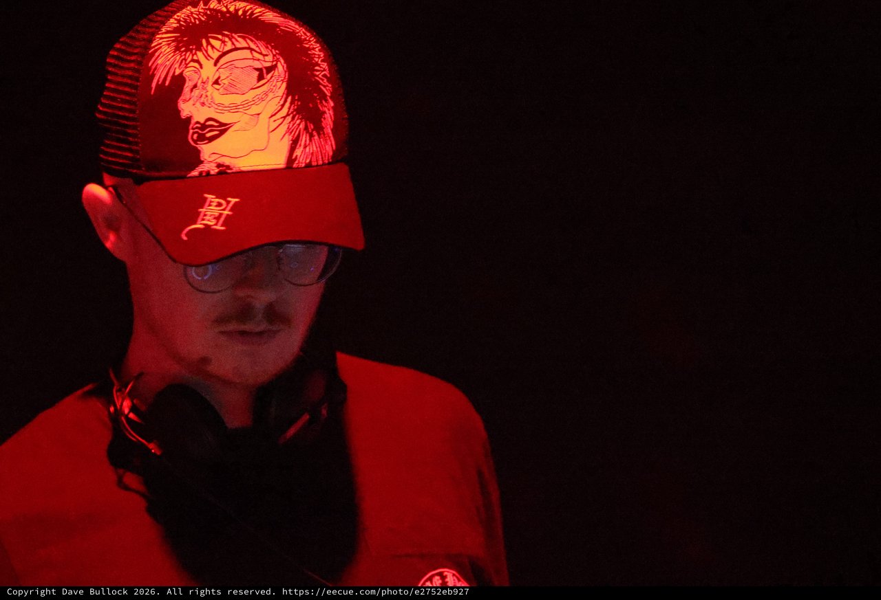 DJ Immersed in Red Light at Wobbleland 2026