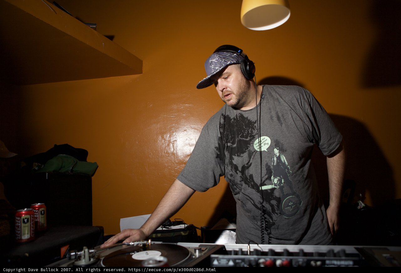 Dubstep Deejay in Action