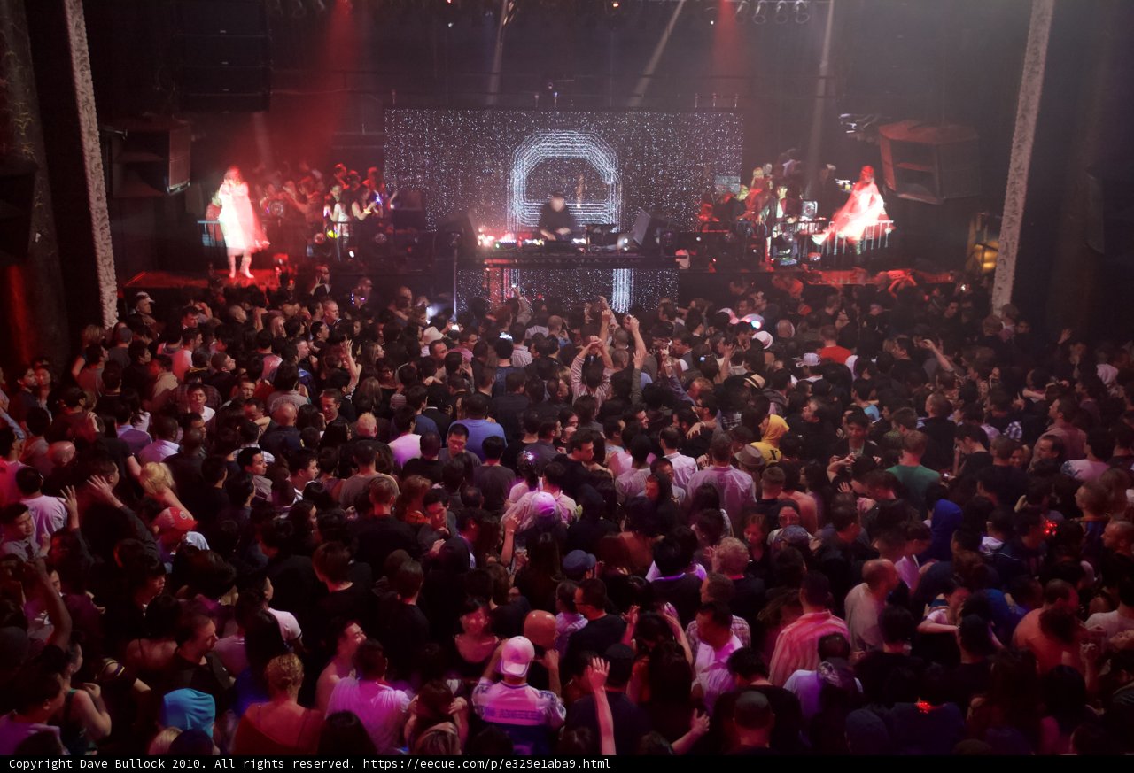 Rocking Crowd at Sierra Madre Concert