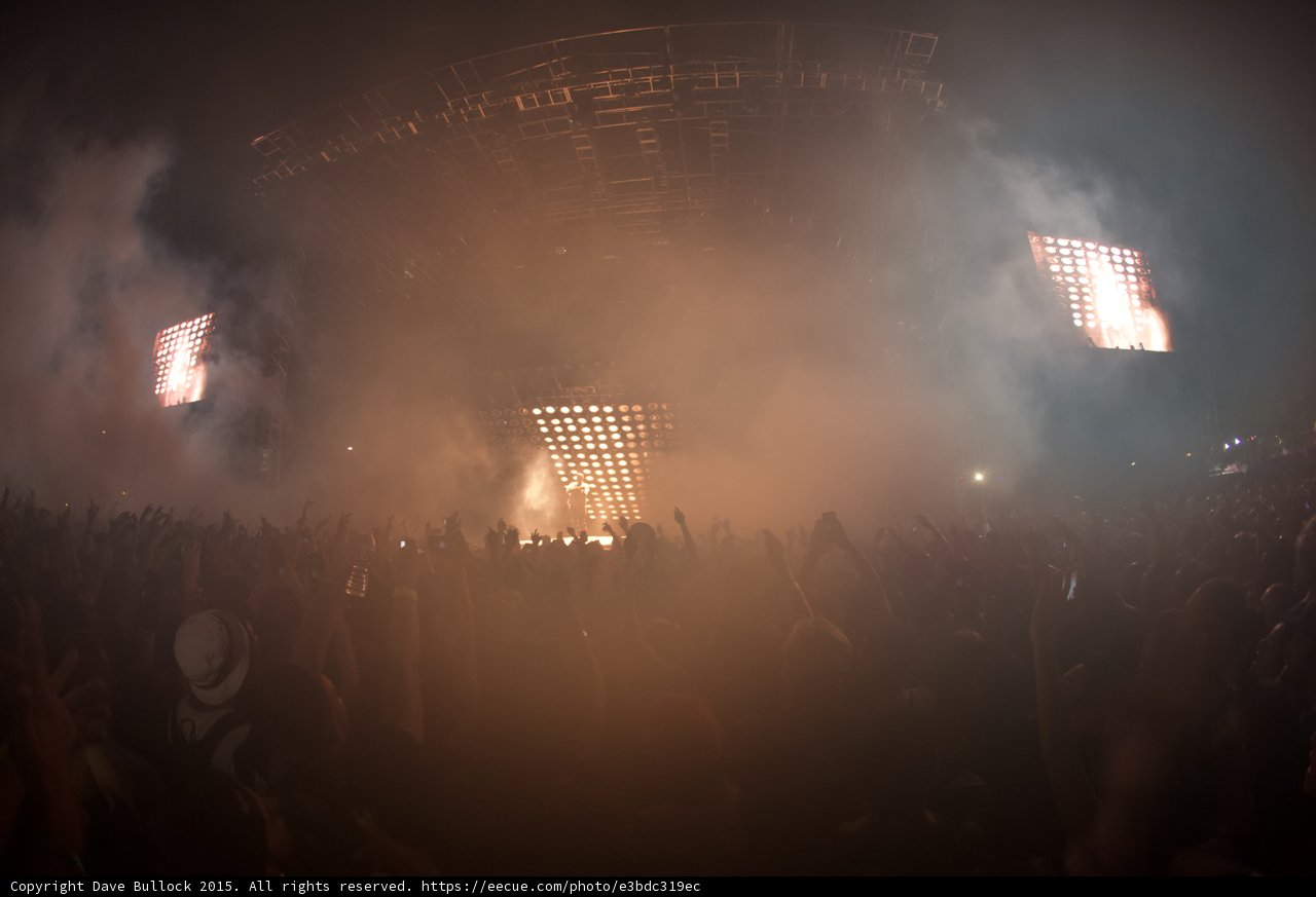 Epic Stage Scale Shot