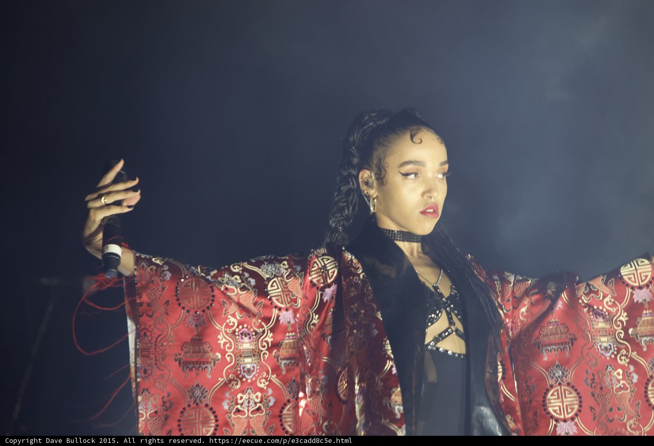 FKA twigs Profile Red Brocade Kimono Black Choker Baby Hairs Hoop Earrings Microphone Red Lipstick