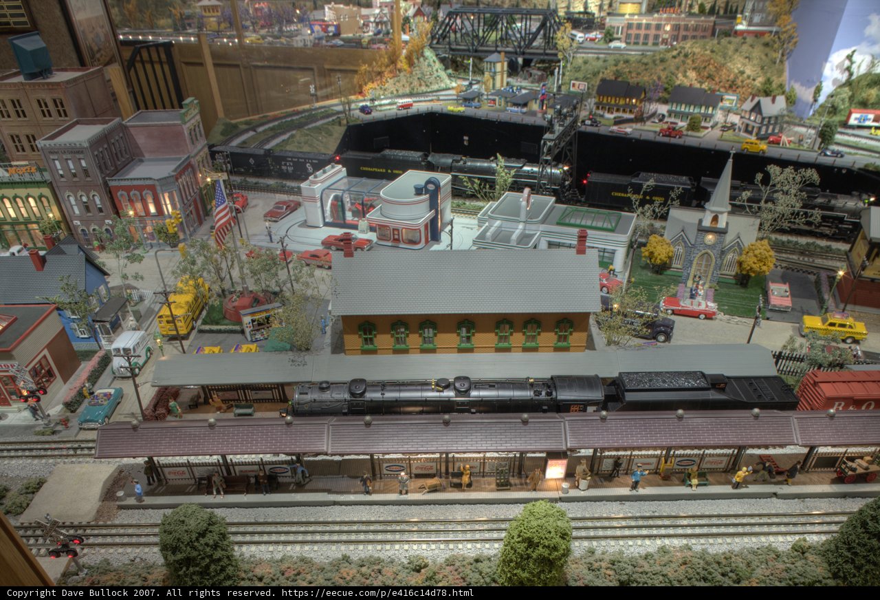Metropolis Train Set
