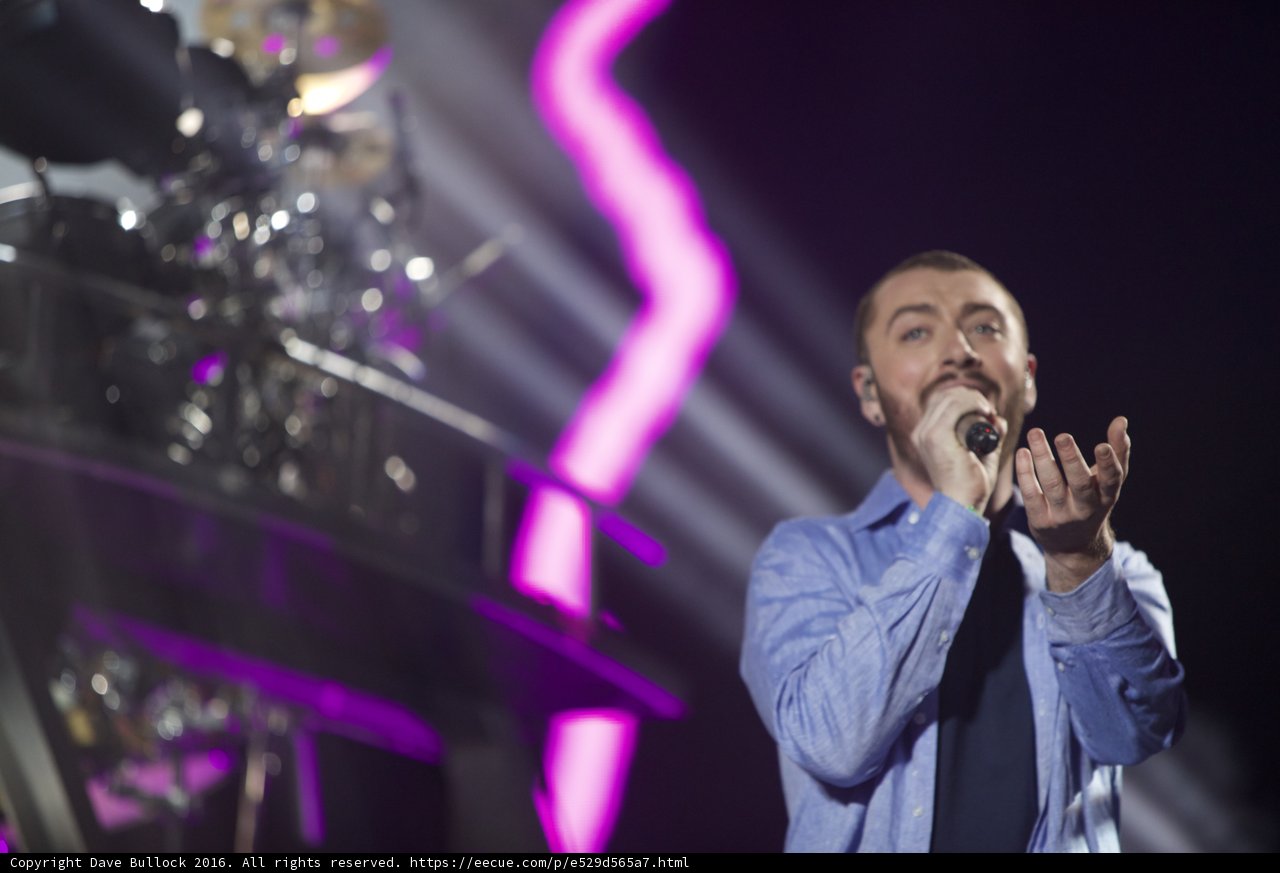 Sam Smith's Dynamic Solo Performance at Coachella 2016