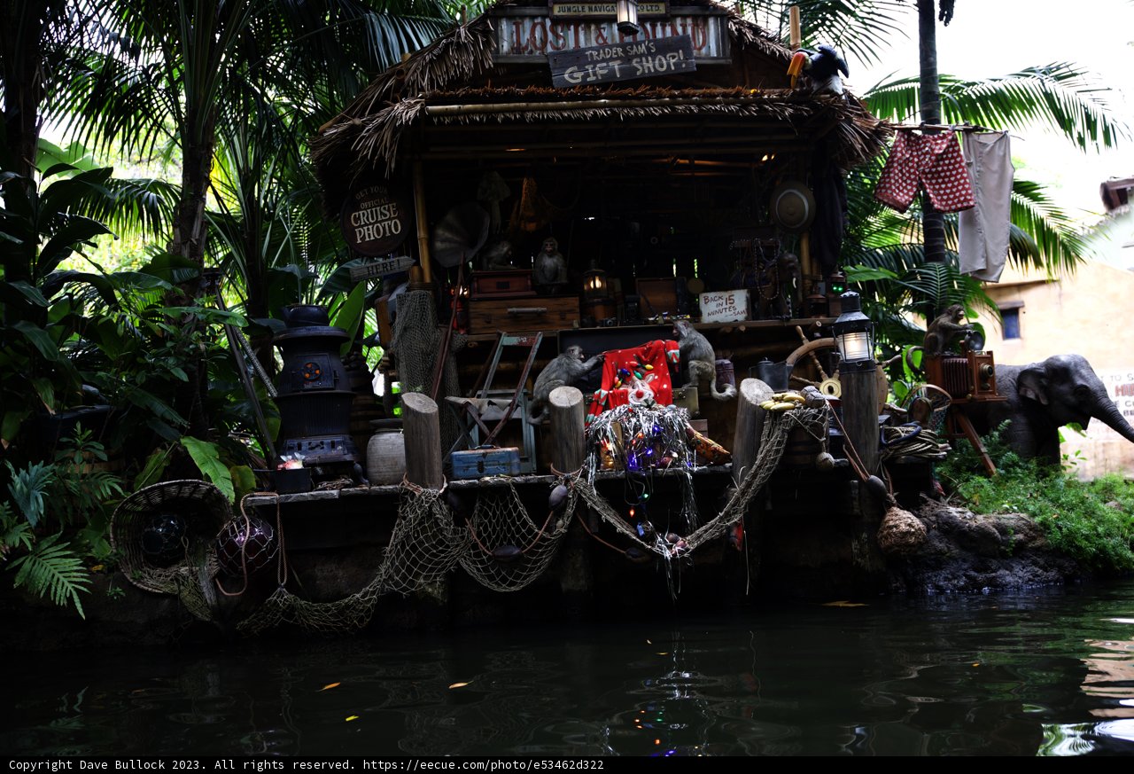 Serene Hideaway by the Pond