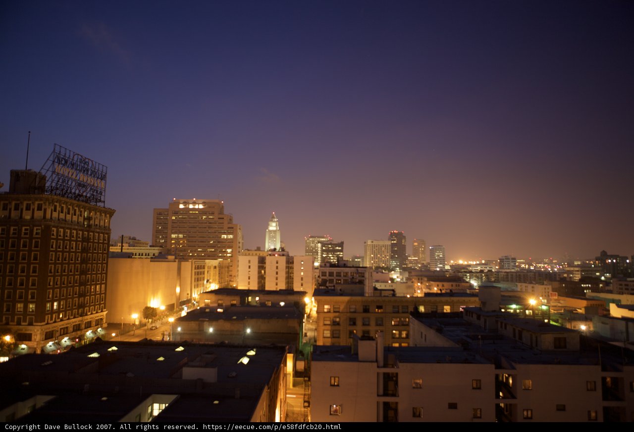 The Vibrant City Skyline: A Nighttime View