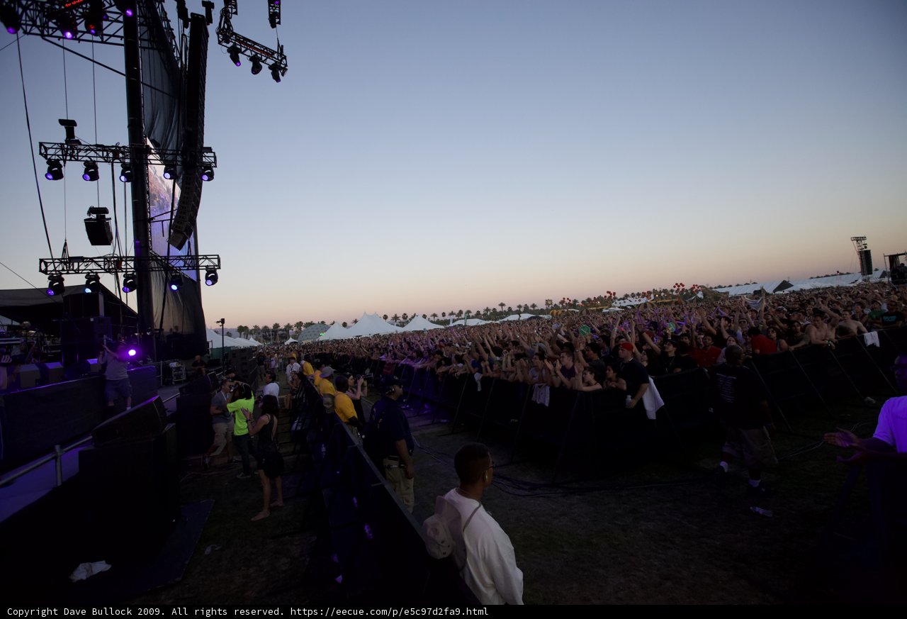Coachella 2009 Crowd Goes Wild