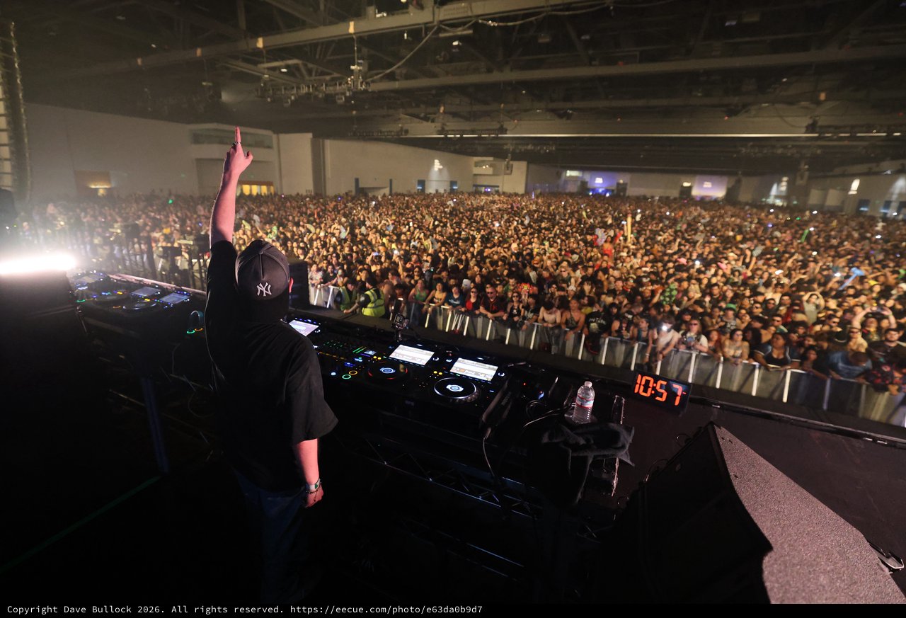 DJ Commands Massive Crowd at Wobbleland 2026