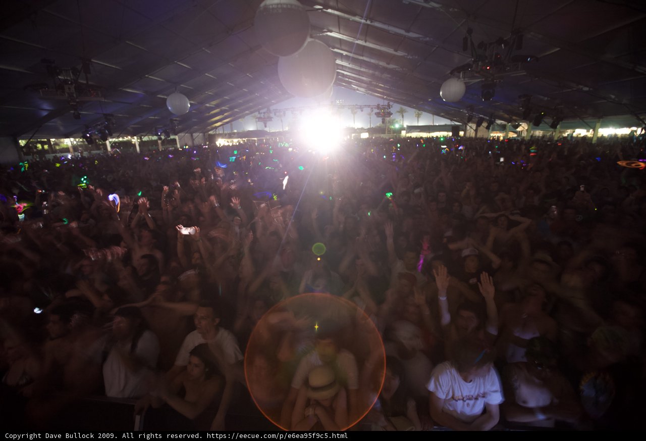 Coachella 2009 Crowd Goes Wild