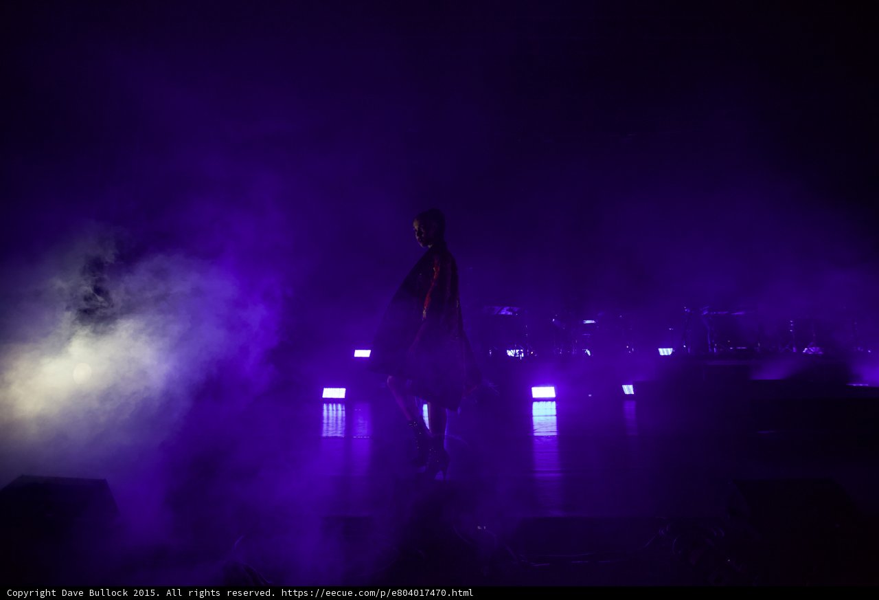 FKA twigs Wide Stage Purple Lighting Red Brocade Kimono LED Lights Band Heavy Haze Atmospheric