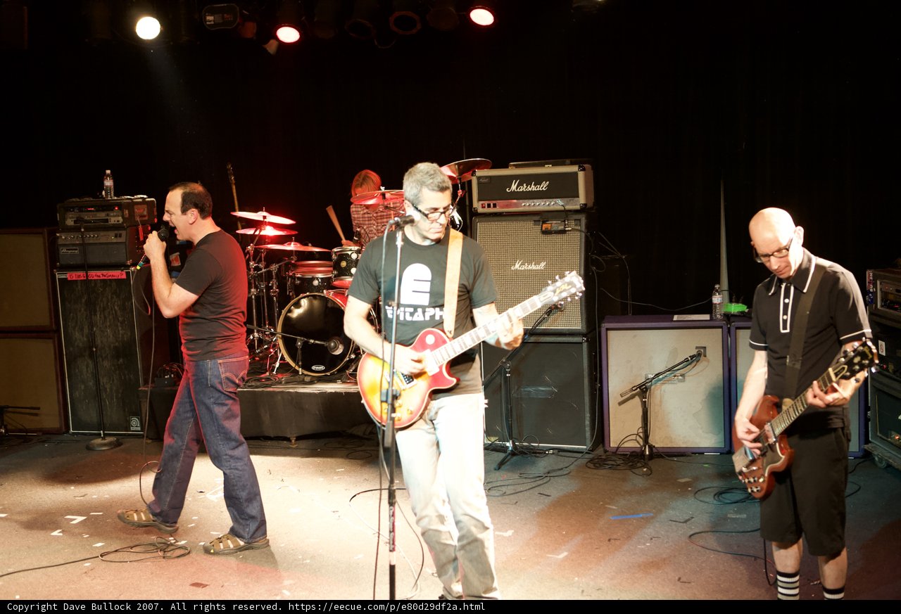 Bad Religion Rocks the Glasshouse