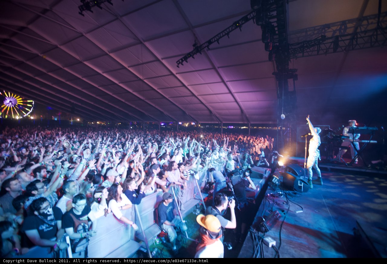 Tom Walker Takes the Stage at Coachella 2011
