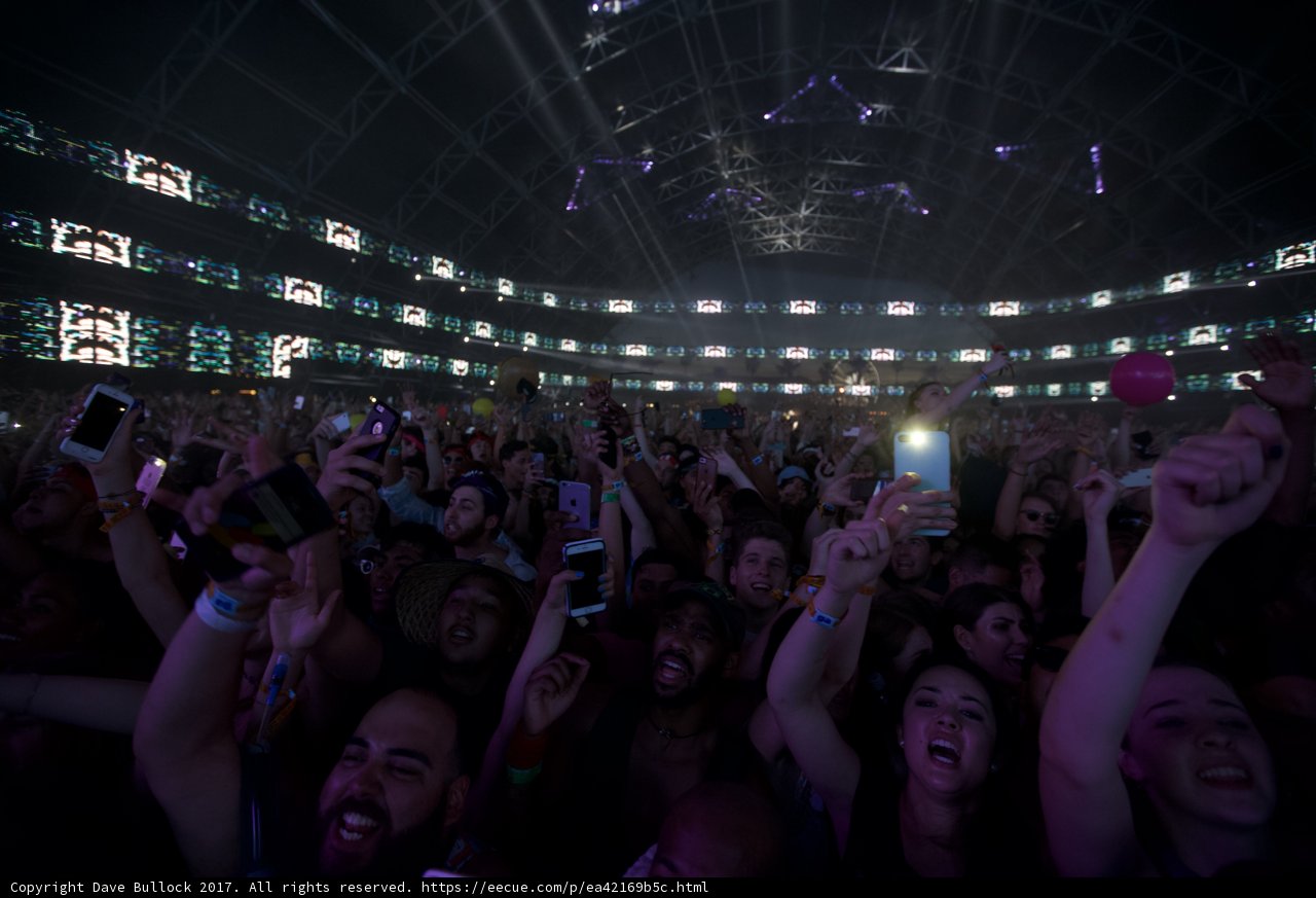 Electrifying Nightlife Concert